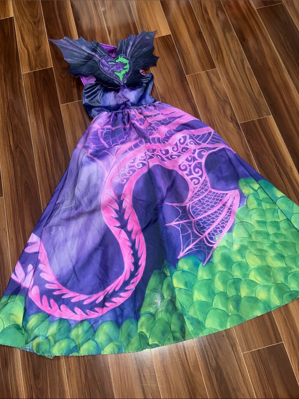 Medium kids descendants 3 mal costume